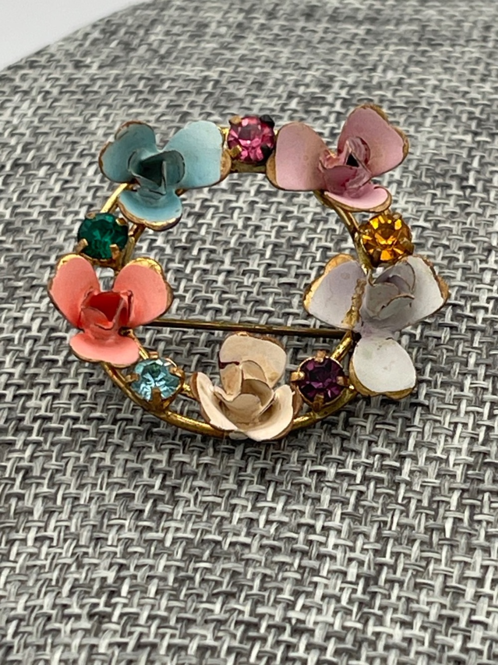 Flower Circle Brooch Multicolor Enamel & Rhinestone Vintage Austria Pin 1.25in